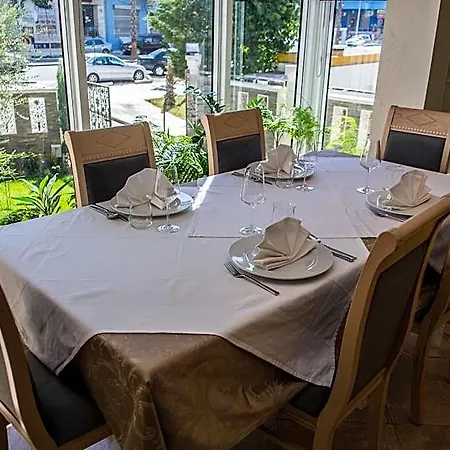Hotel Koral 4*